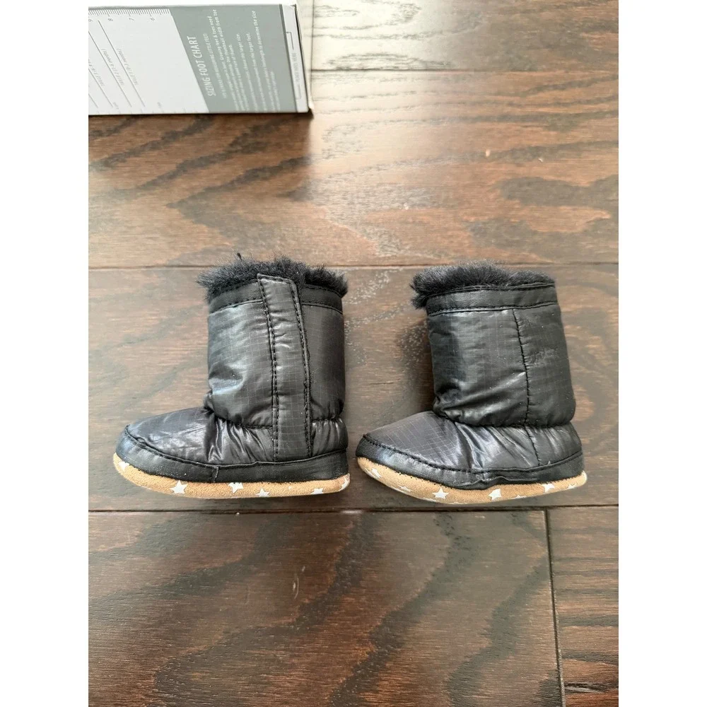 Robeez first kicks